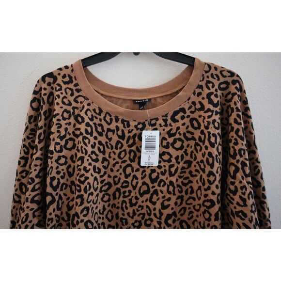 Torrid Women's Sz 4 Leopard Print Ultra Soft Fleece Raglan L/S Sweatshirt - Picture 3 of 8